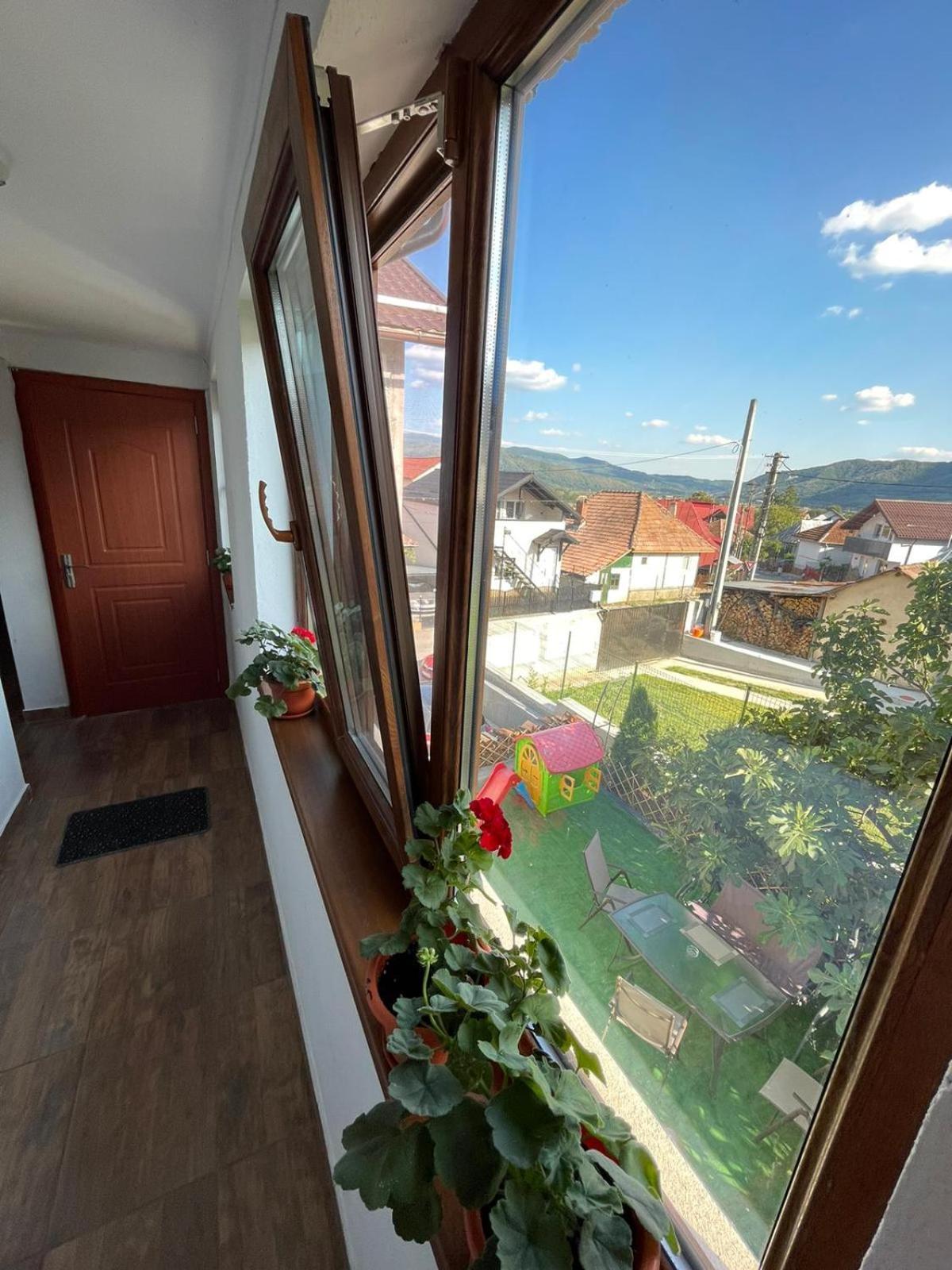 Casa Noastră Apartment Călimăneşti Exterior foto